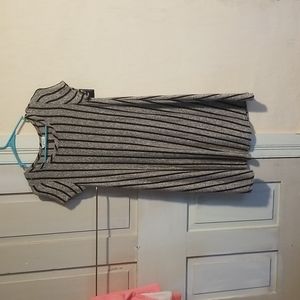 Short sleeved dress, gray and black, M/L